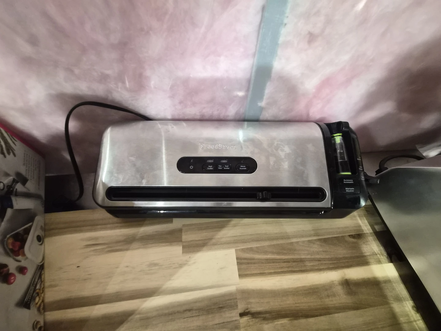 FoodSaver Vacuum Sealer