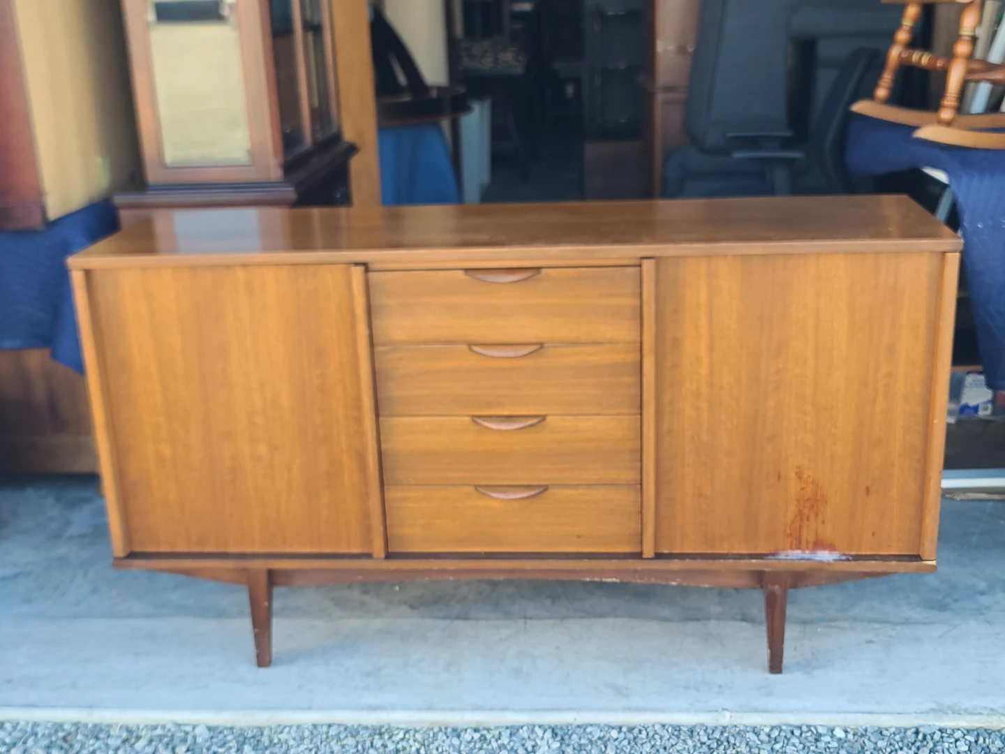 Mid-Century Modern Walnut Credenza / Sideboard