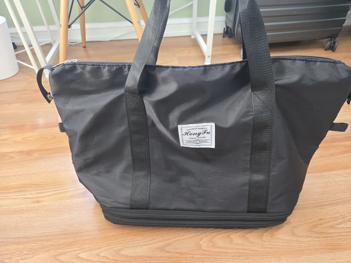 Expandable Travel Bag with Removable Wheels – Black