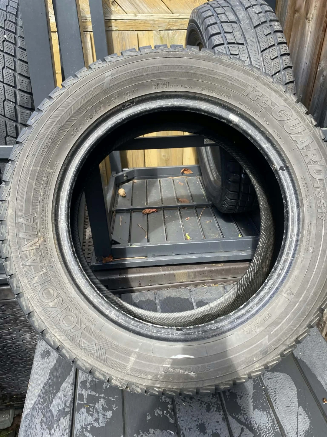 4 Yokohama IceGUARD iG51v Tires 225/60R17