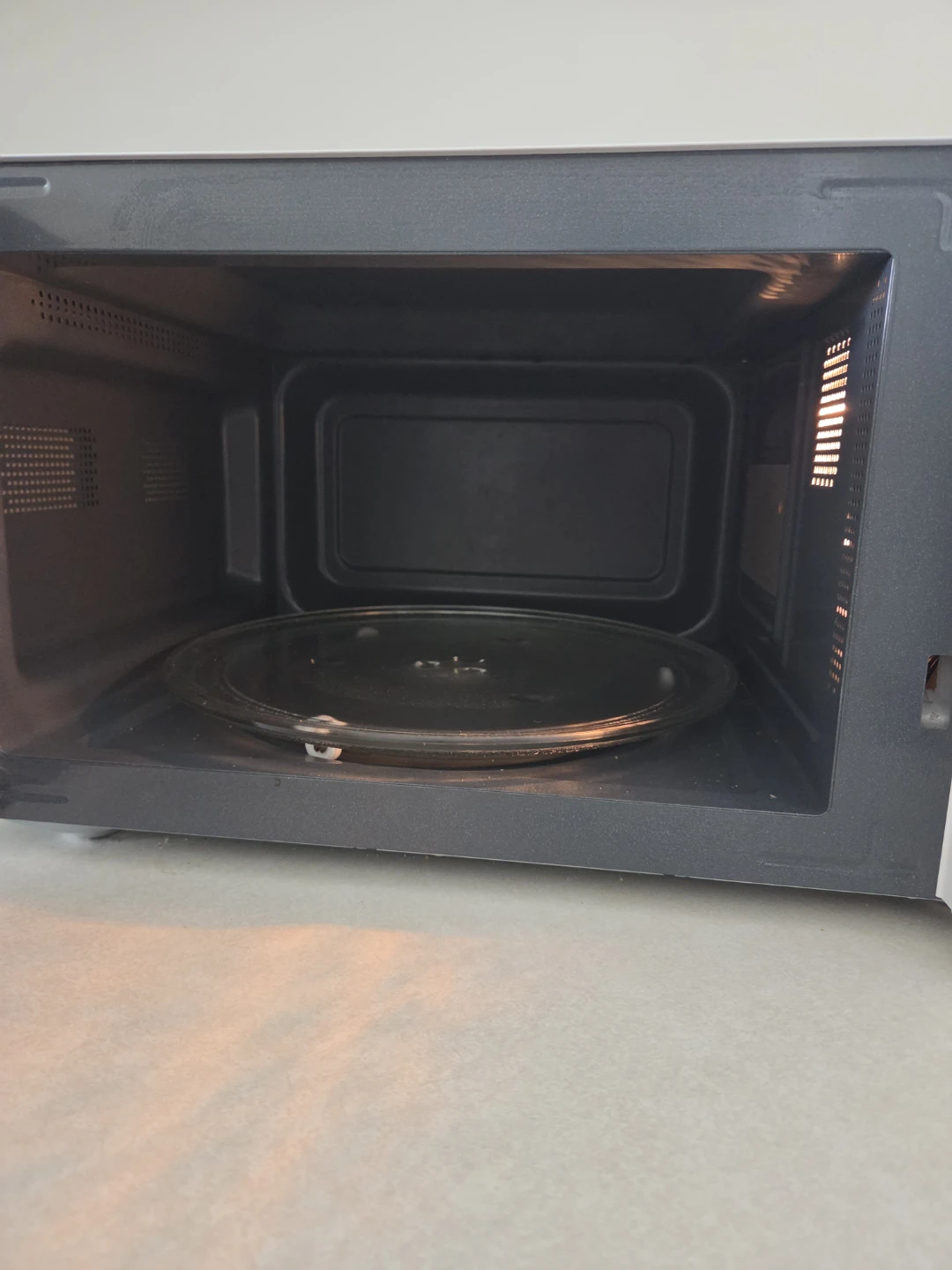 Master Chef Microwave Oven - photo 2