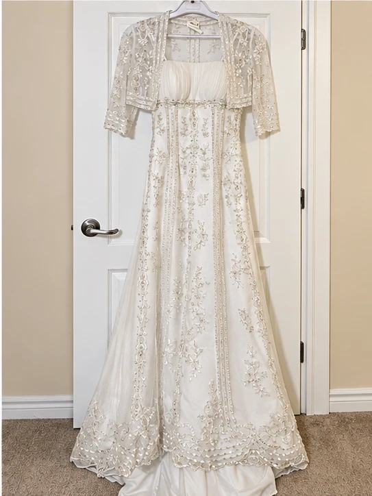 Mori Lee Designer Wedding Dress with Bolero | Size 5/6 - photo 4