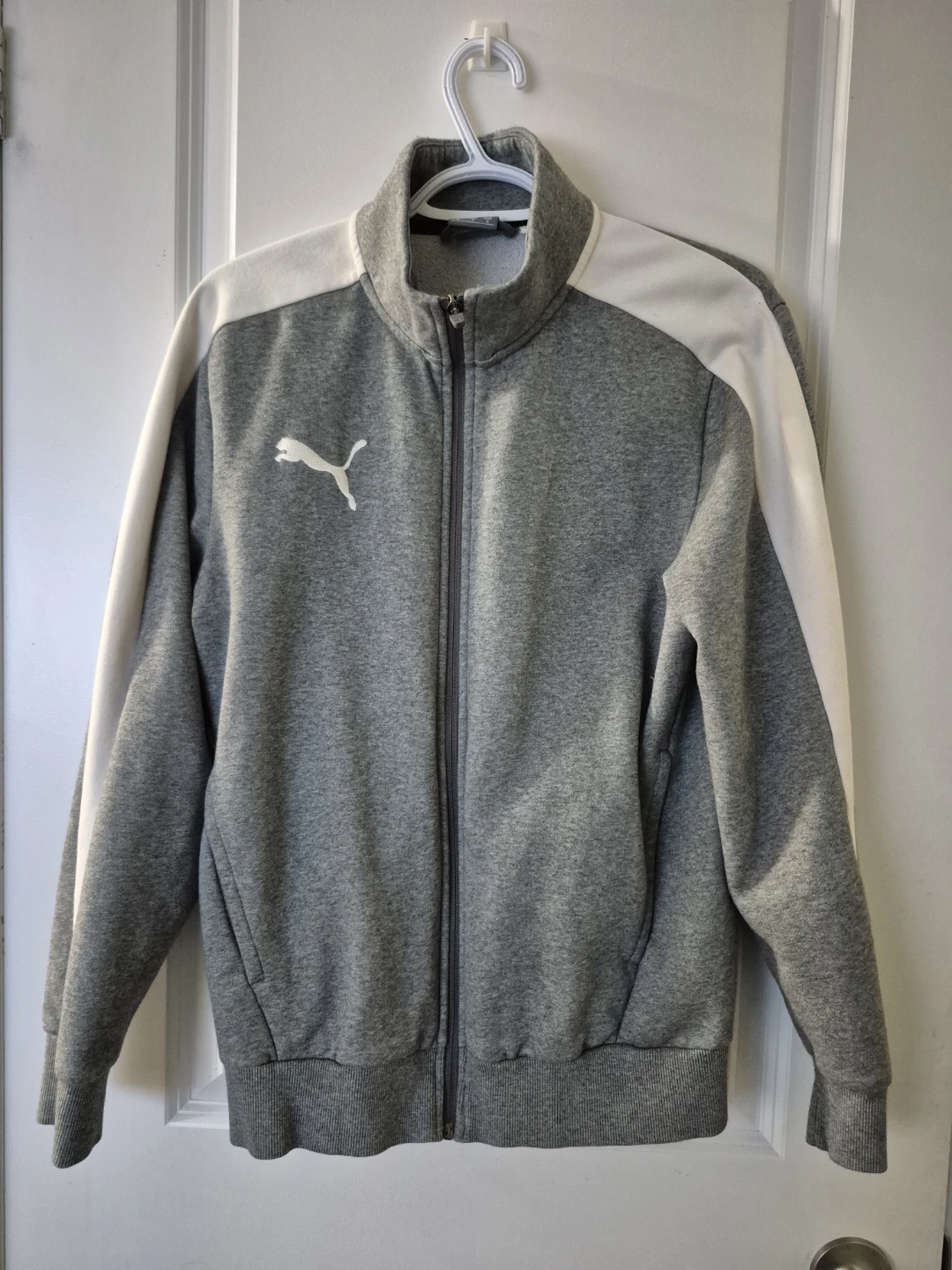 Puma grey and white track jacket - photo 3