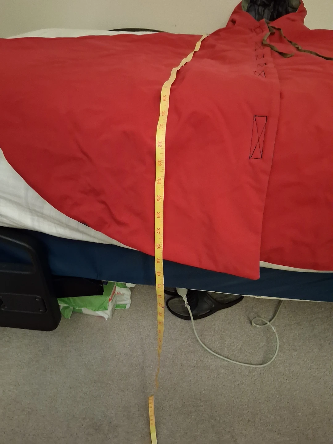 Red hooded cloak - photo 3