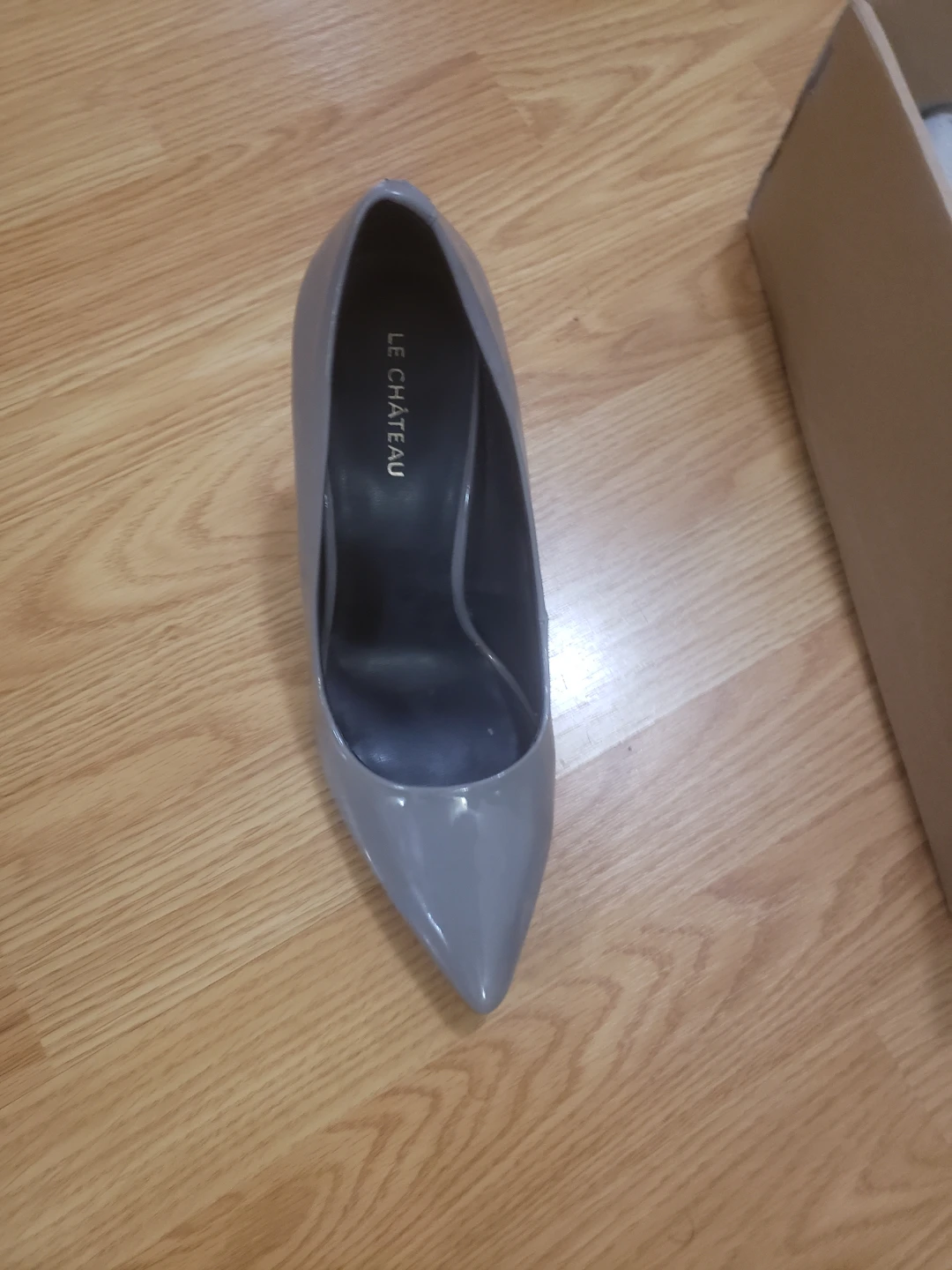 Le Château Grey Patent Heels - photo 3
