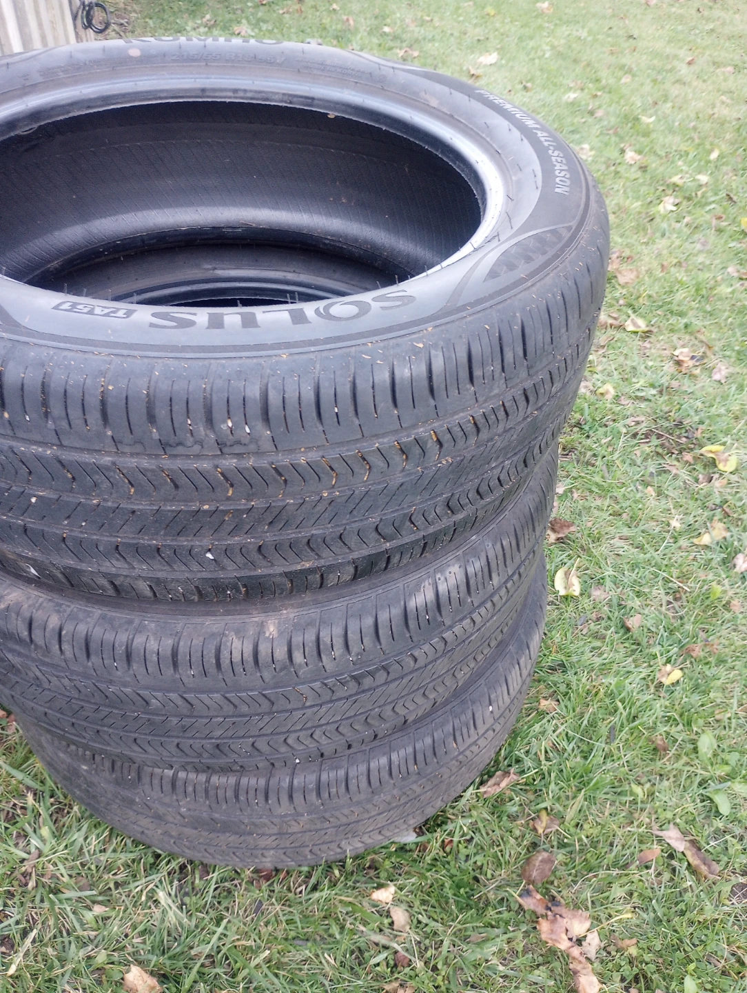Kumho Solus TA51 215/55R18 Tires