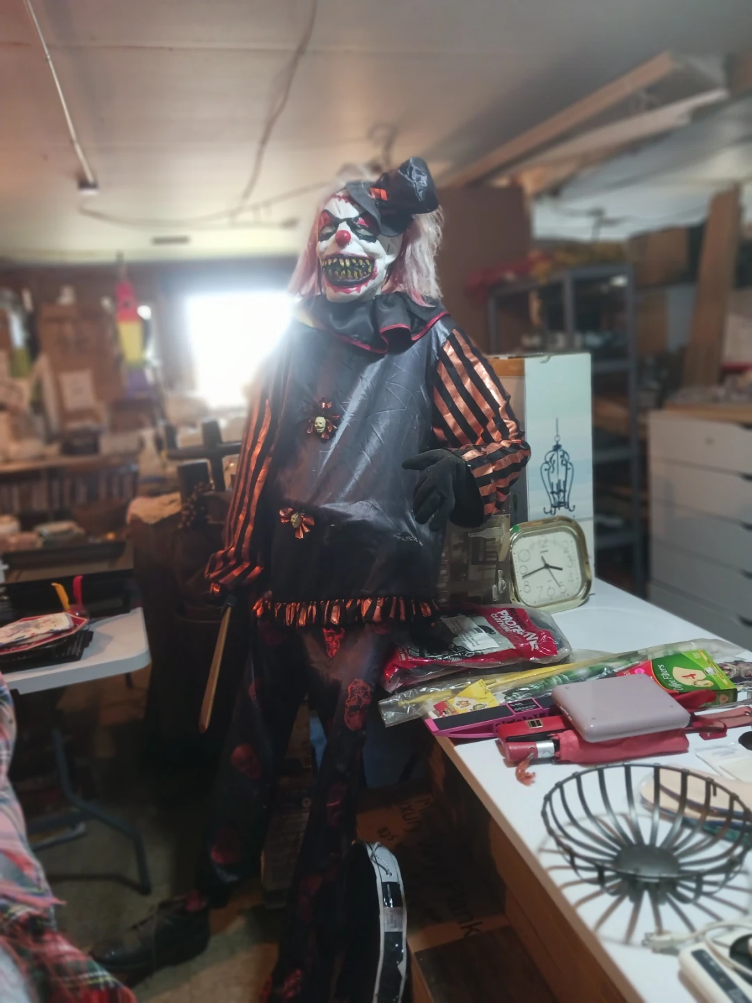 Lots of Halloween stuff. - photo 3