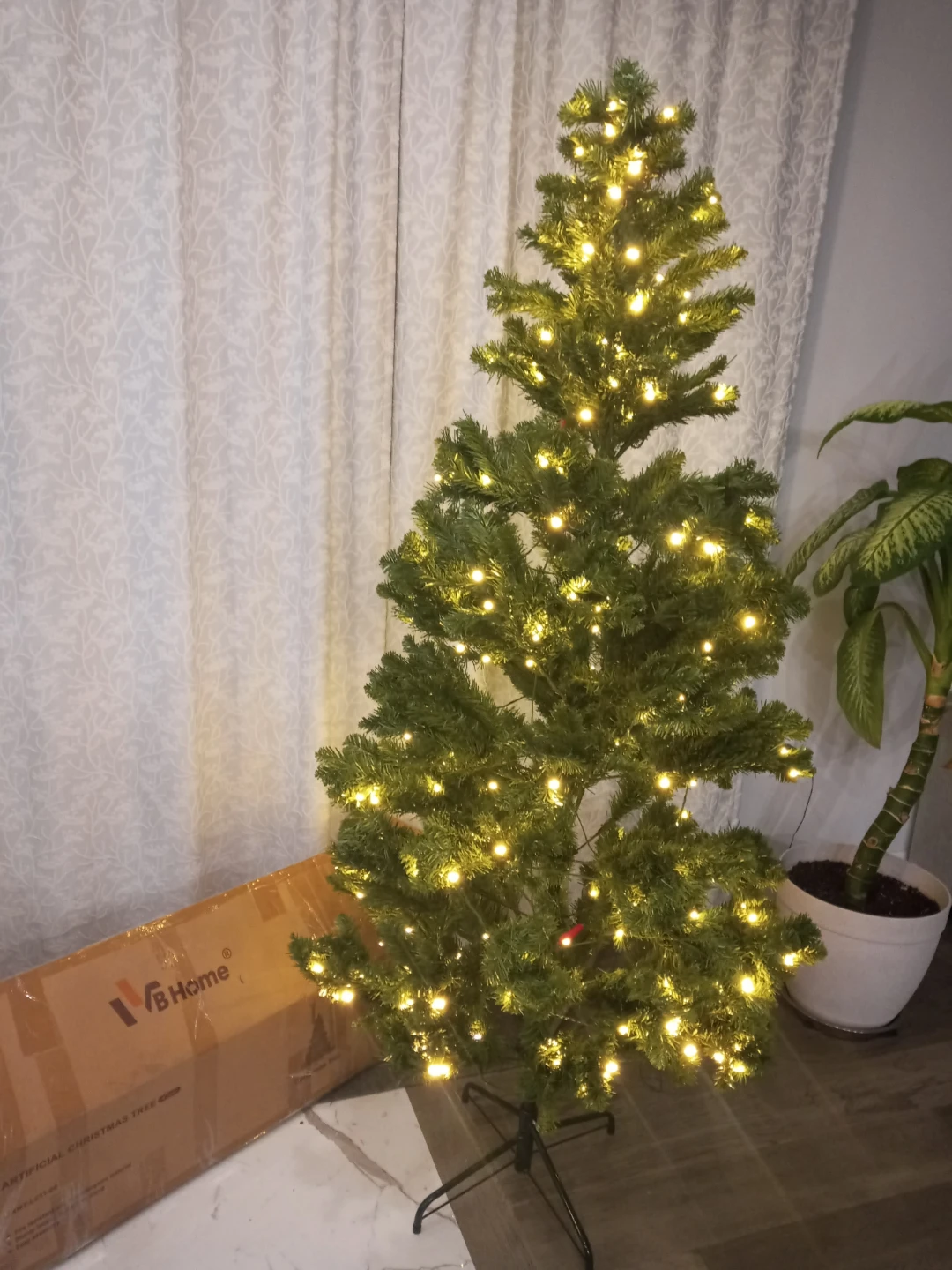 VB Home 6 Foot Artificial Christmas Tree