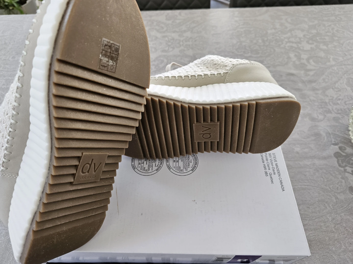 DV Dolce Vita Sneakers Size 8 - photo 4