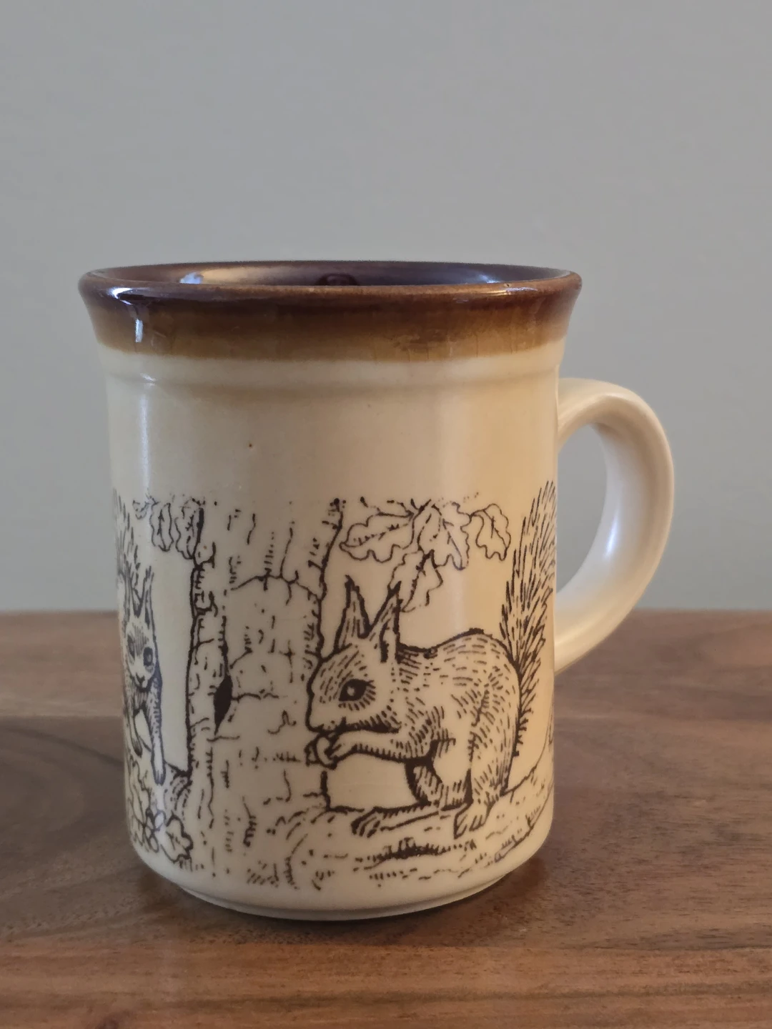 Vintage Bilton England Squirrel Ceramic Mug
