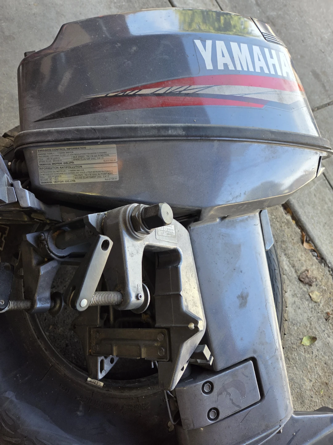 Yamaha 25HP Outboard Motor - photo 5