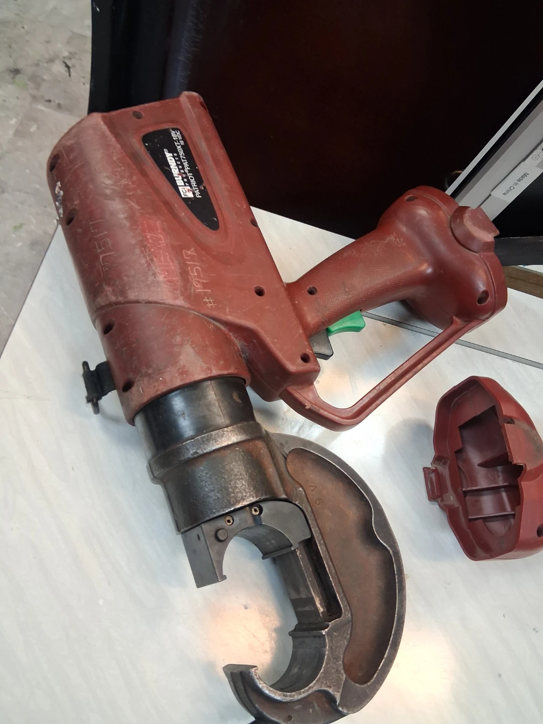 Burndy Patriot PAT750XT-18V Crimping Tool