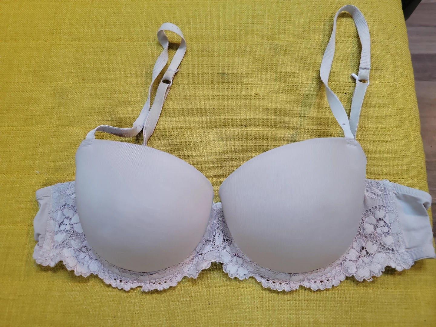 34 B bra