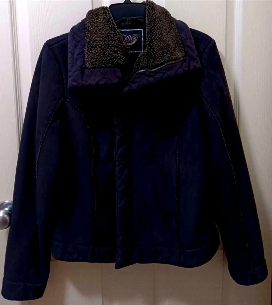 🧥RW&CO. Winter Jacket - Size Medium🧥 - photo 2