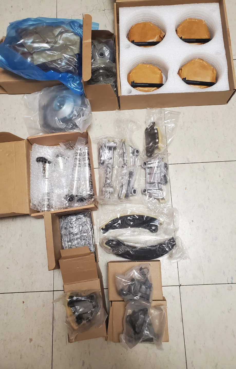 Timing Chain Kit with VVT Sprocket: 12586959, 12587418, 1259741