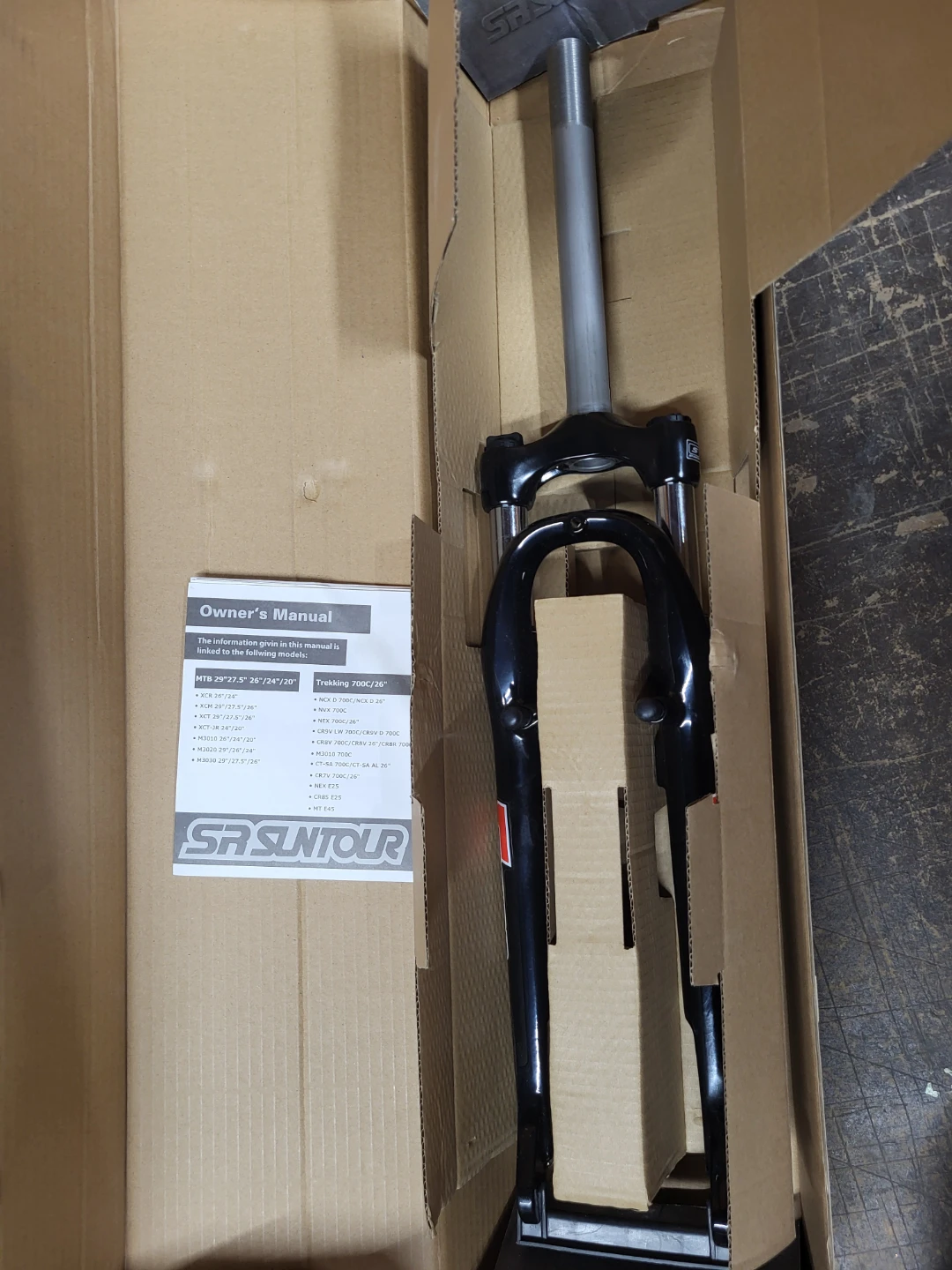 SR Suntour M3010 Bicycle Suspension Fork