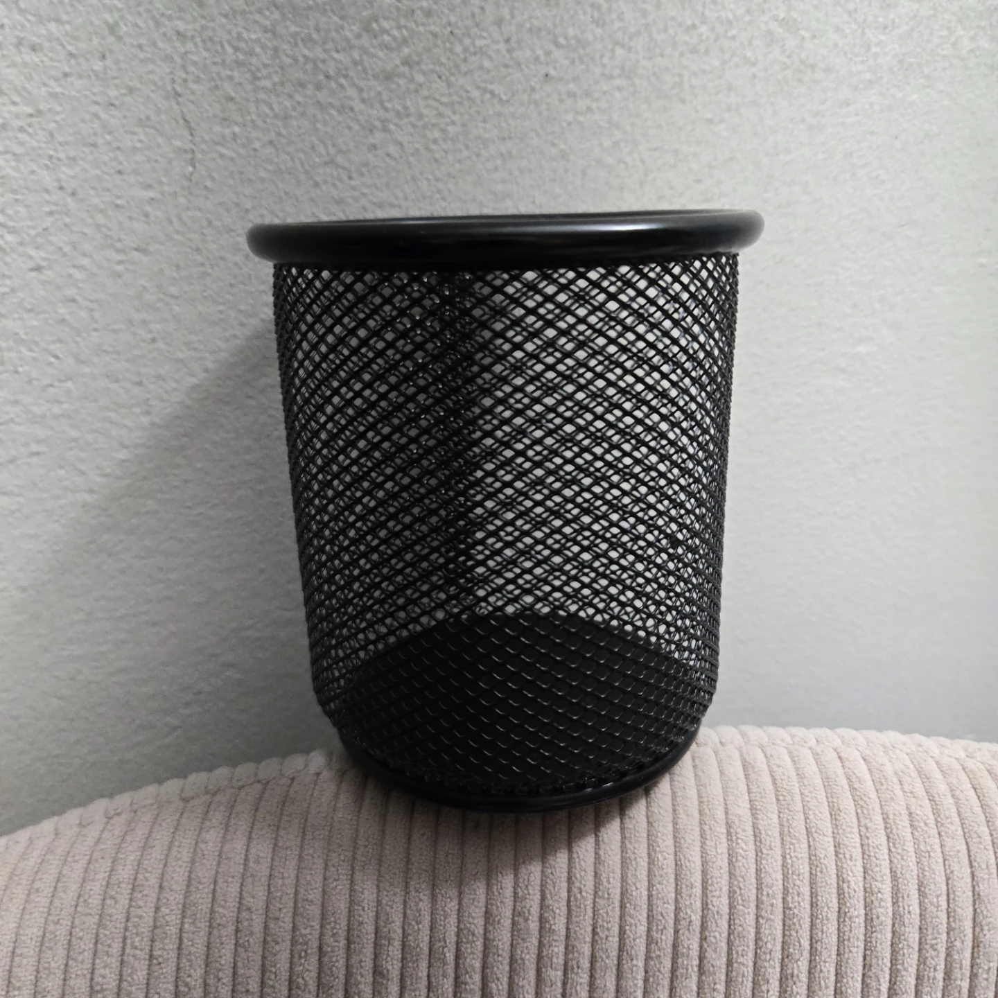 Black Mesh Metal Pencil Cup