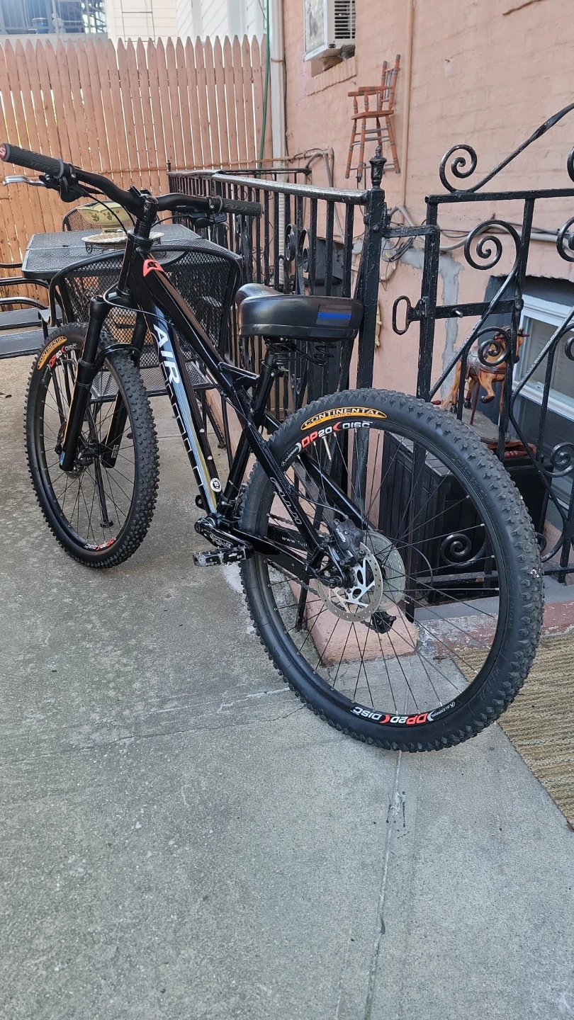 Fuji Mountain Bike with Continental Tires - photo 3