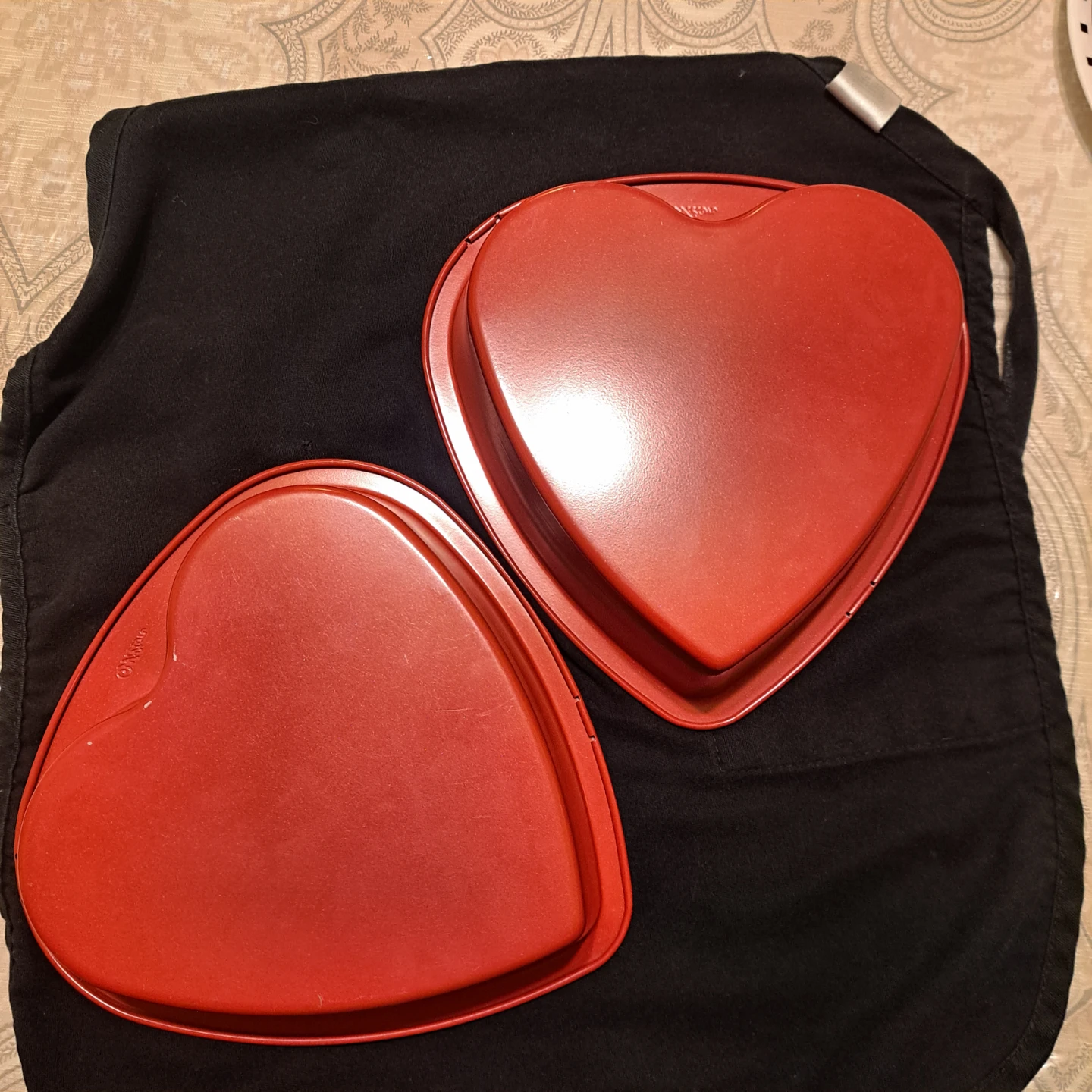 Wilton heart-shaped cake pans set - photo 2
