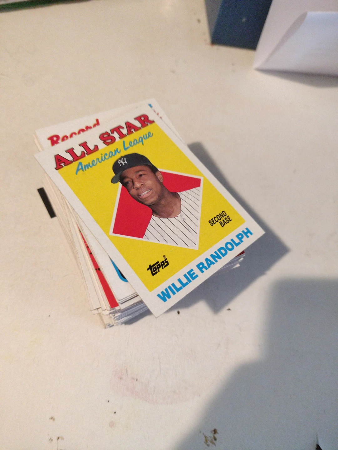 About 100 1980s baseball sports cards - photo 2