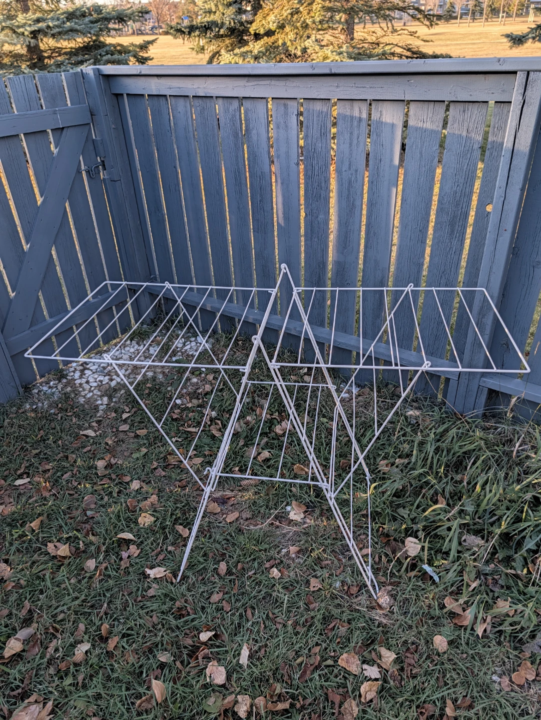 Collapsible White Laundry Drying Rack - photo 2
