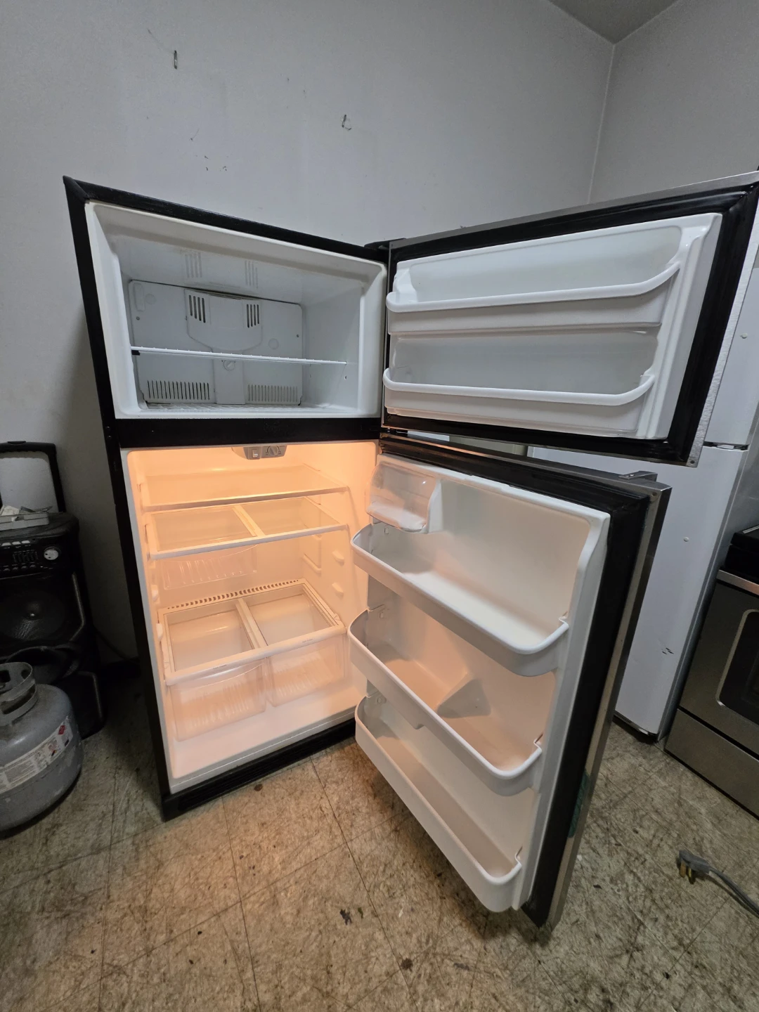 Frigidaire Top-Freezer Refrigerator - photo 2
