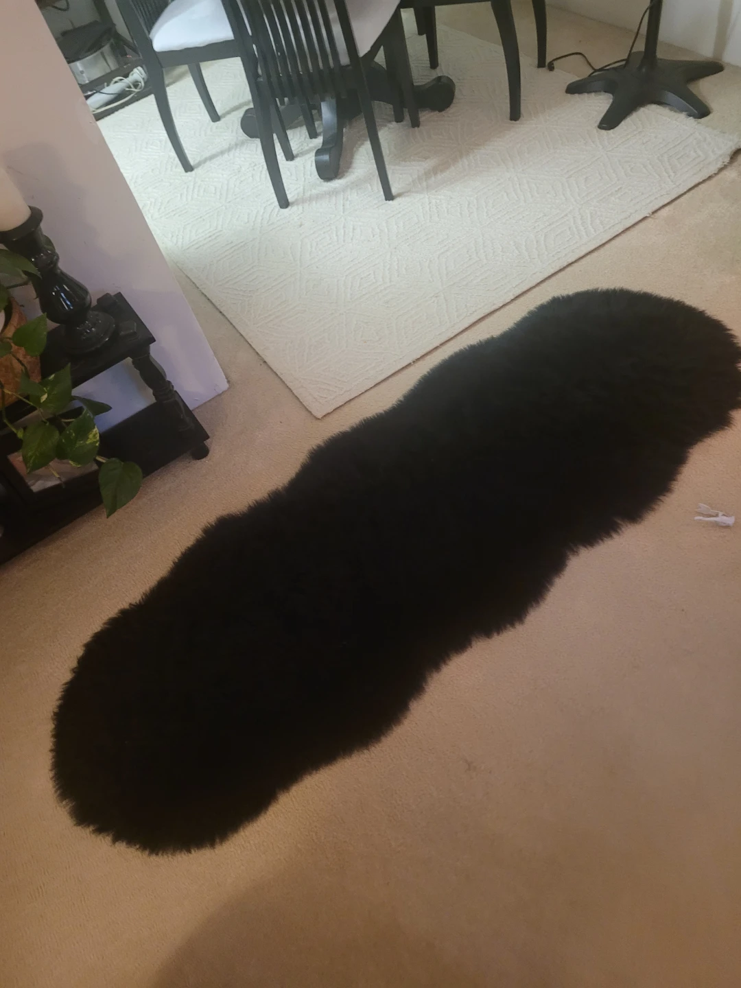 Linmopm Black Faux Fur Rug