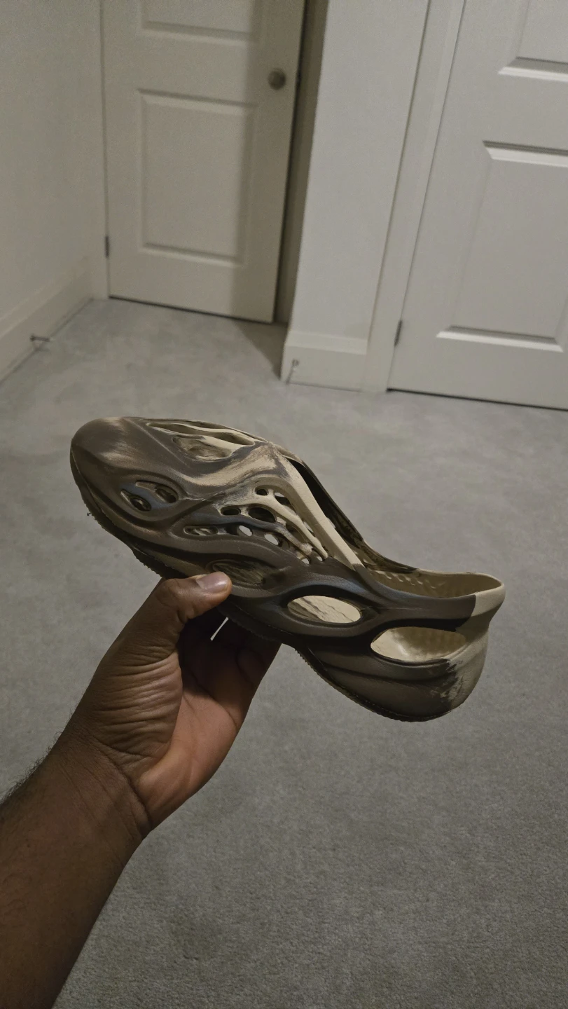 Adidas Yeezy Foam Runner MX Sand Grey - photo 4