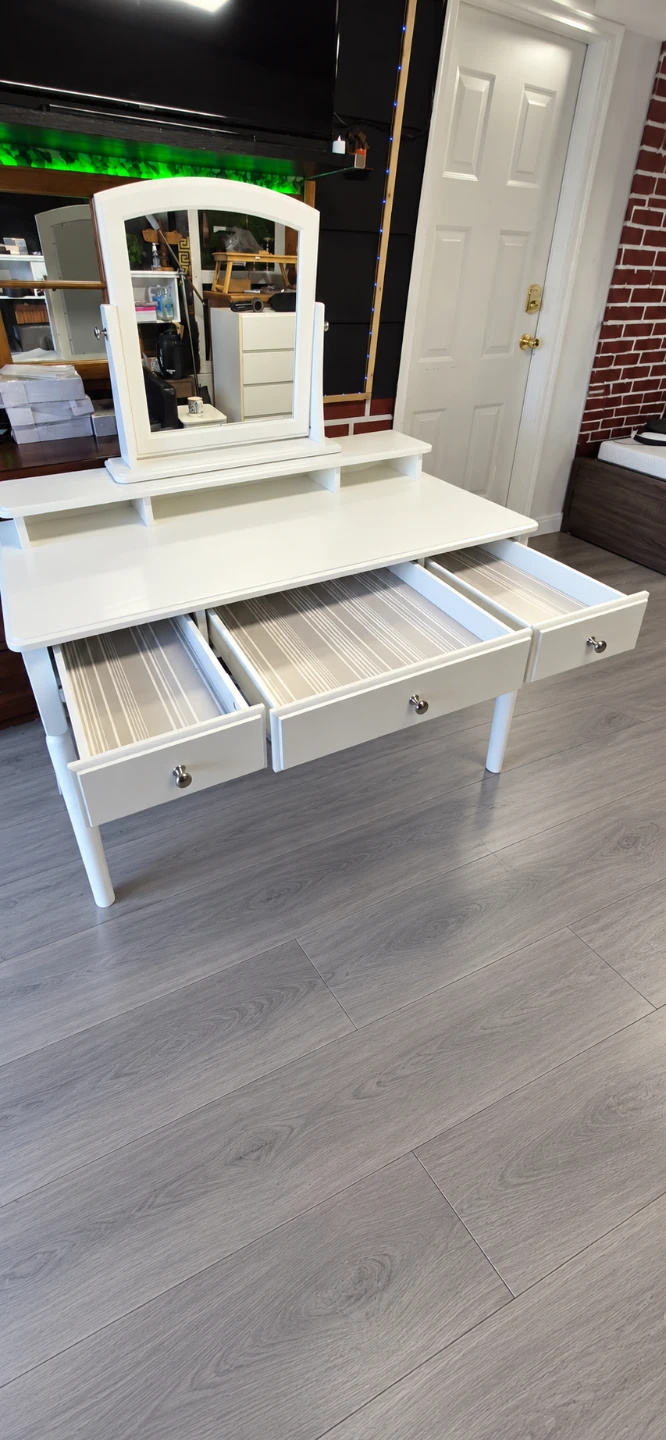 White Vanity Table with Mirror - photo 3