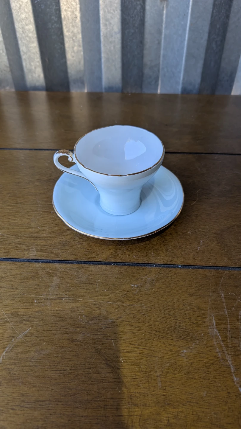 Aynsley Bone China Teacup and Saucer - photo 4