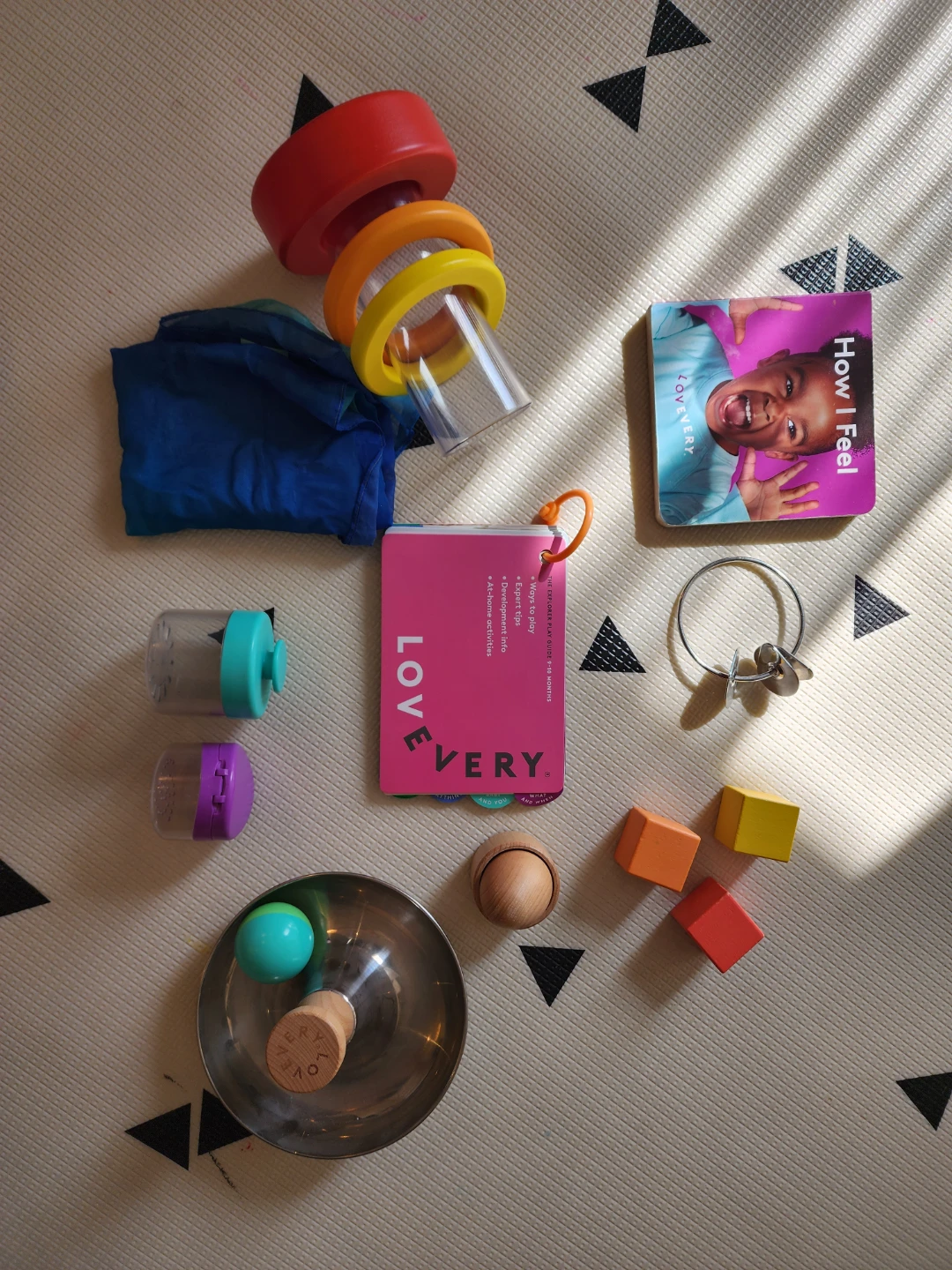 Lovevery The Explorer Play Kit 9-10 Months - photo 2