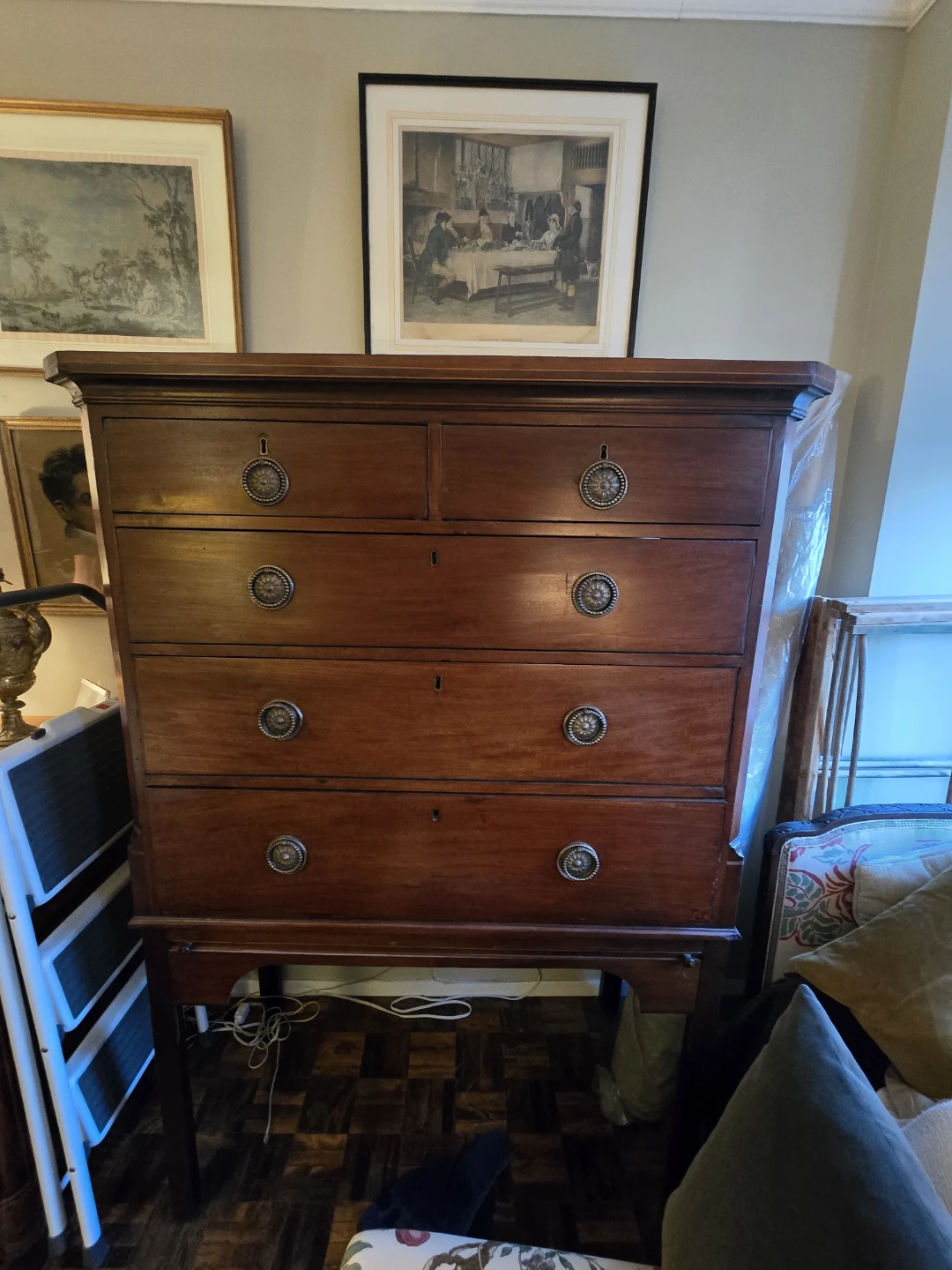 Beautiful Antique Mahogany Dresser - photo 4