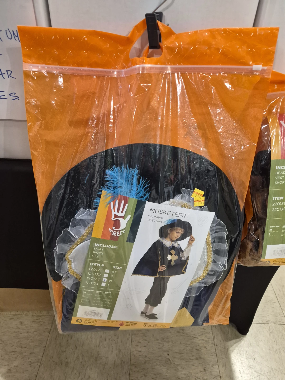 5 o'reet Kids Halloween Costumes $5 each we have 100s - photo 5