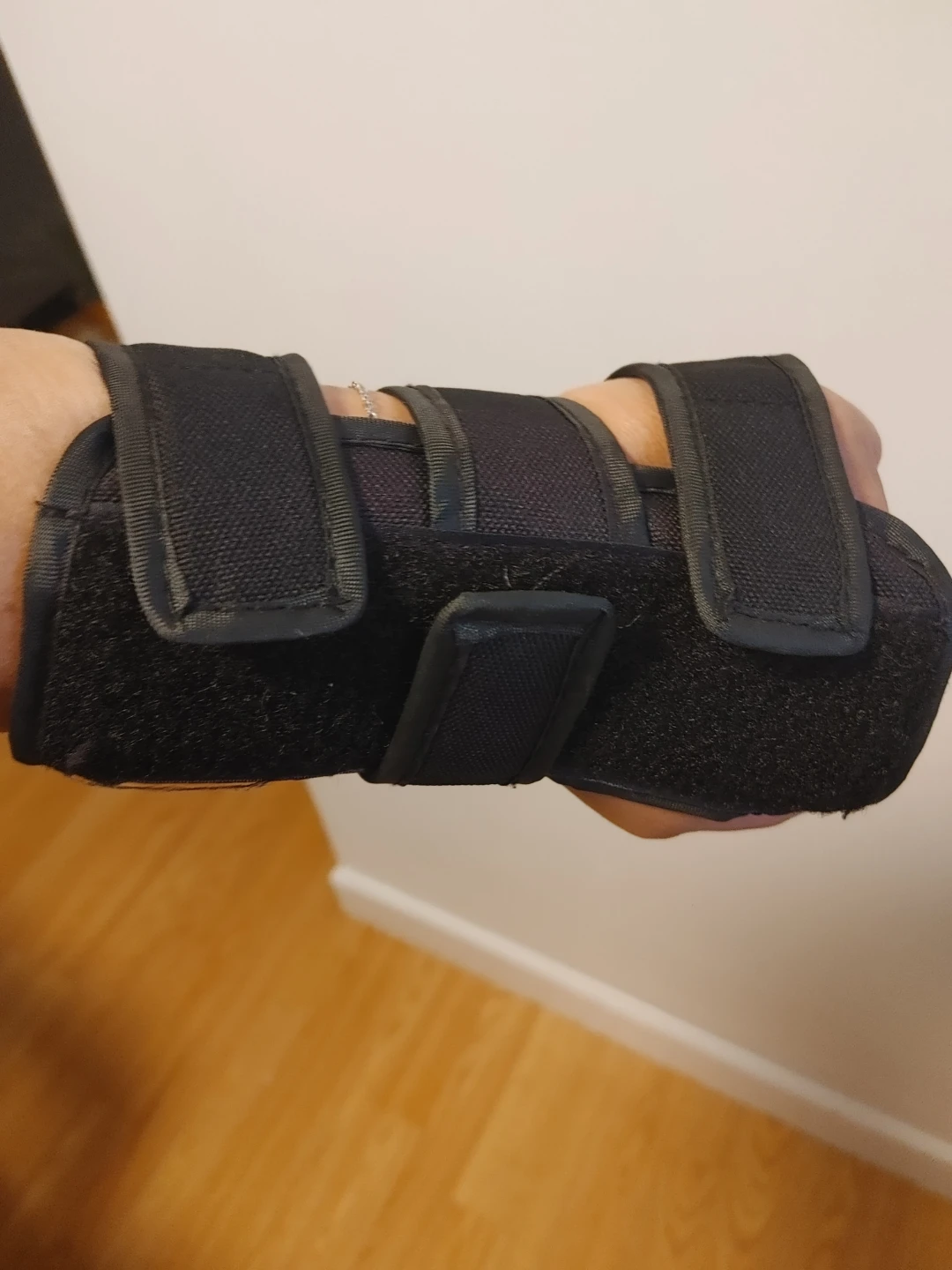 Black Wrist Support Brace - photo 2