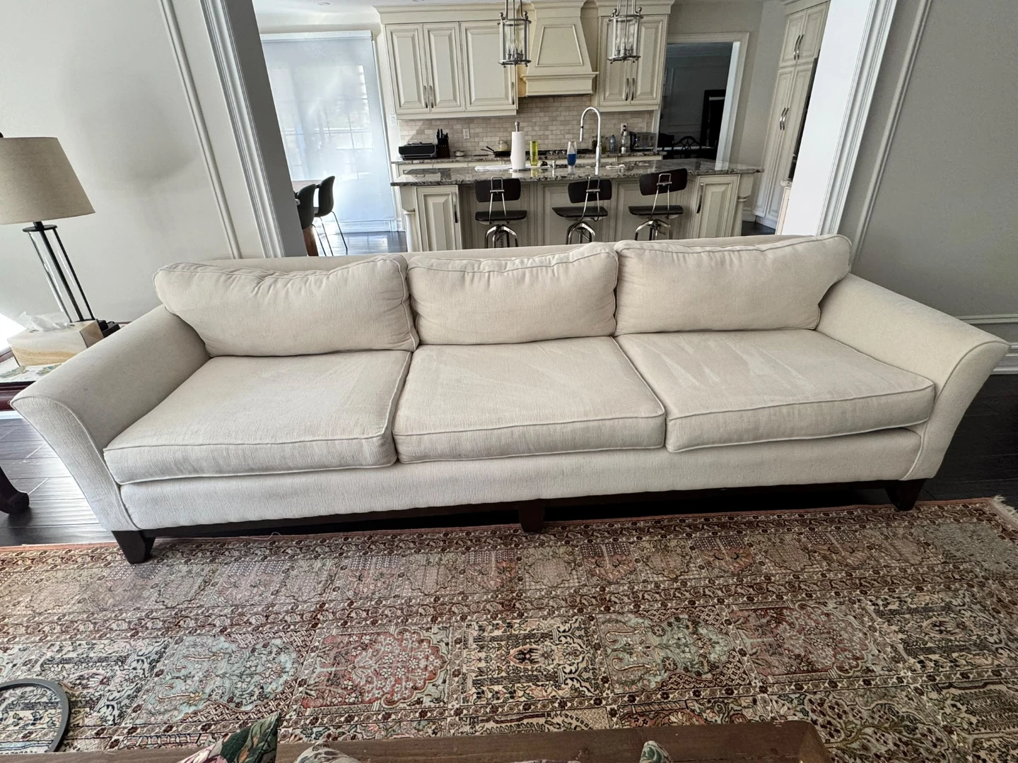 Off-white three-seater sofa - photo 4