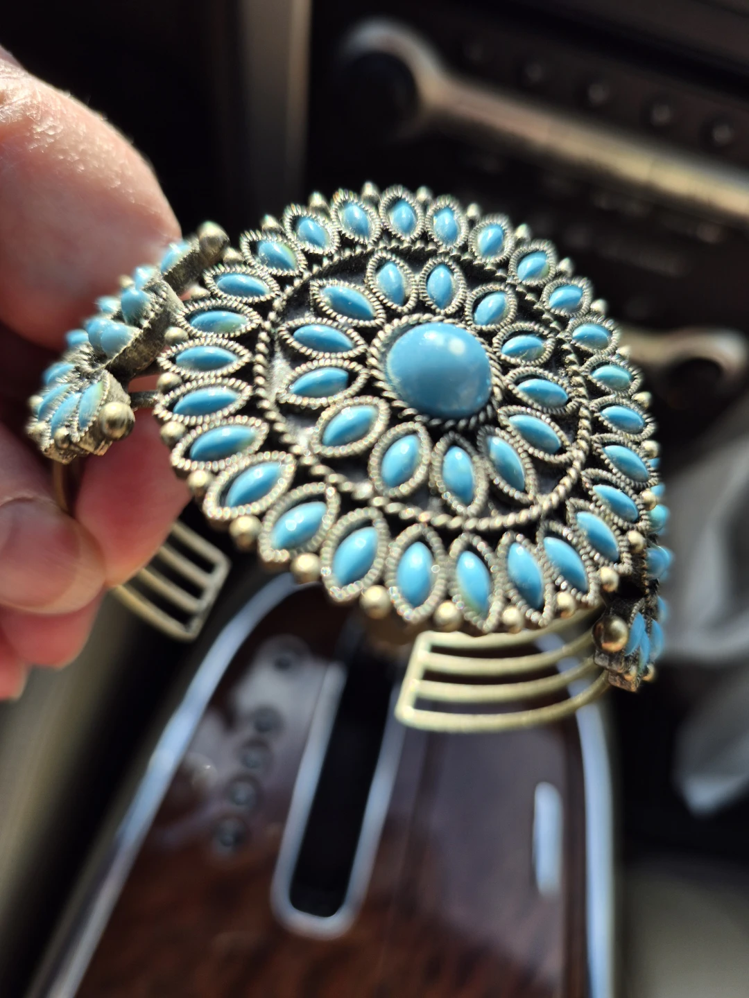 Turquoise-style floral statement bracelet - photo 2