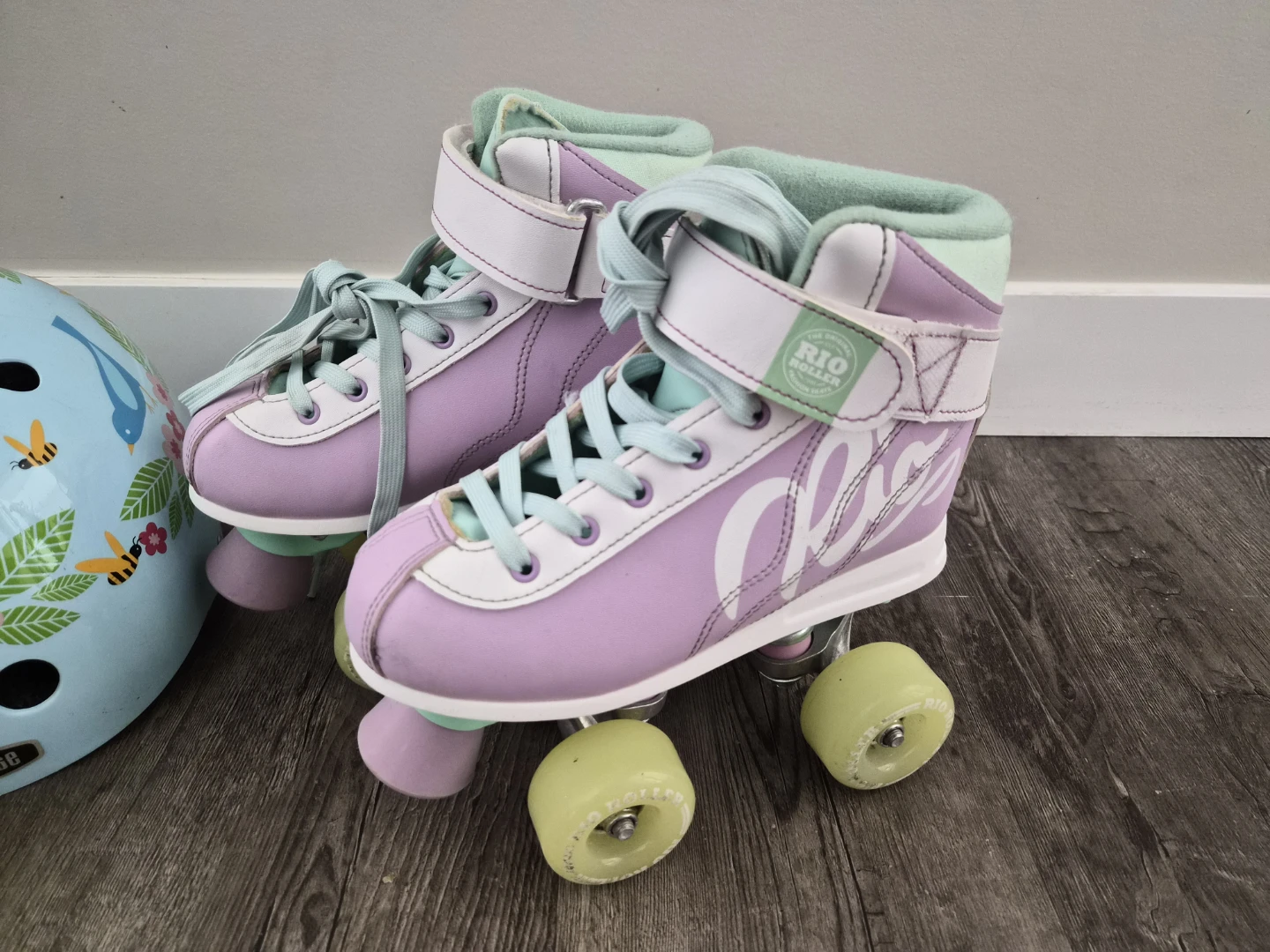 Nutcase helmet and Rio Roller skates - photo 2