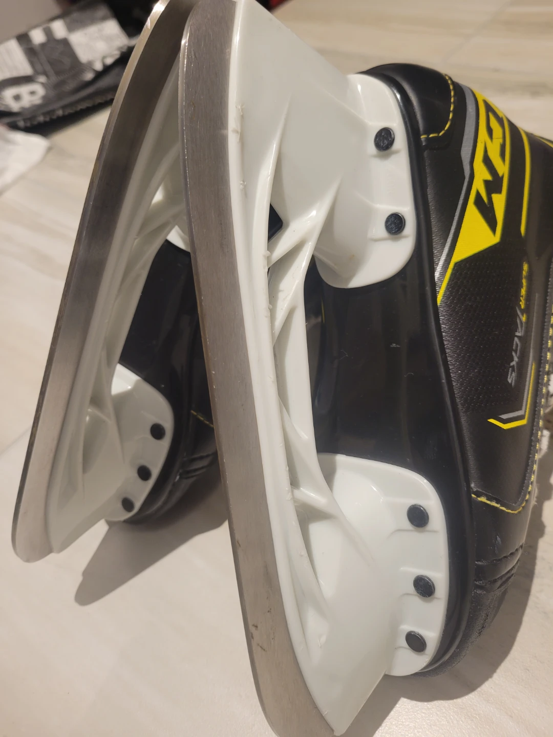 CCM Super Tacks Skates for kids - photo 5