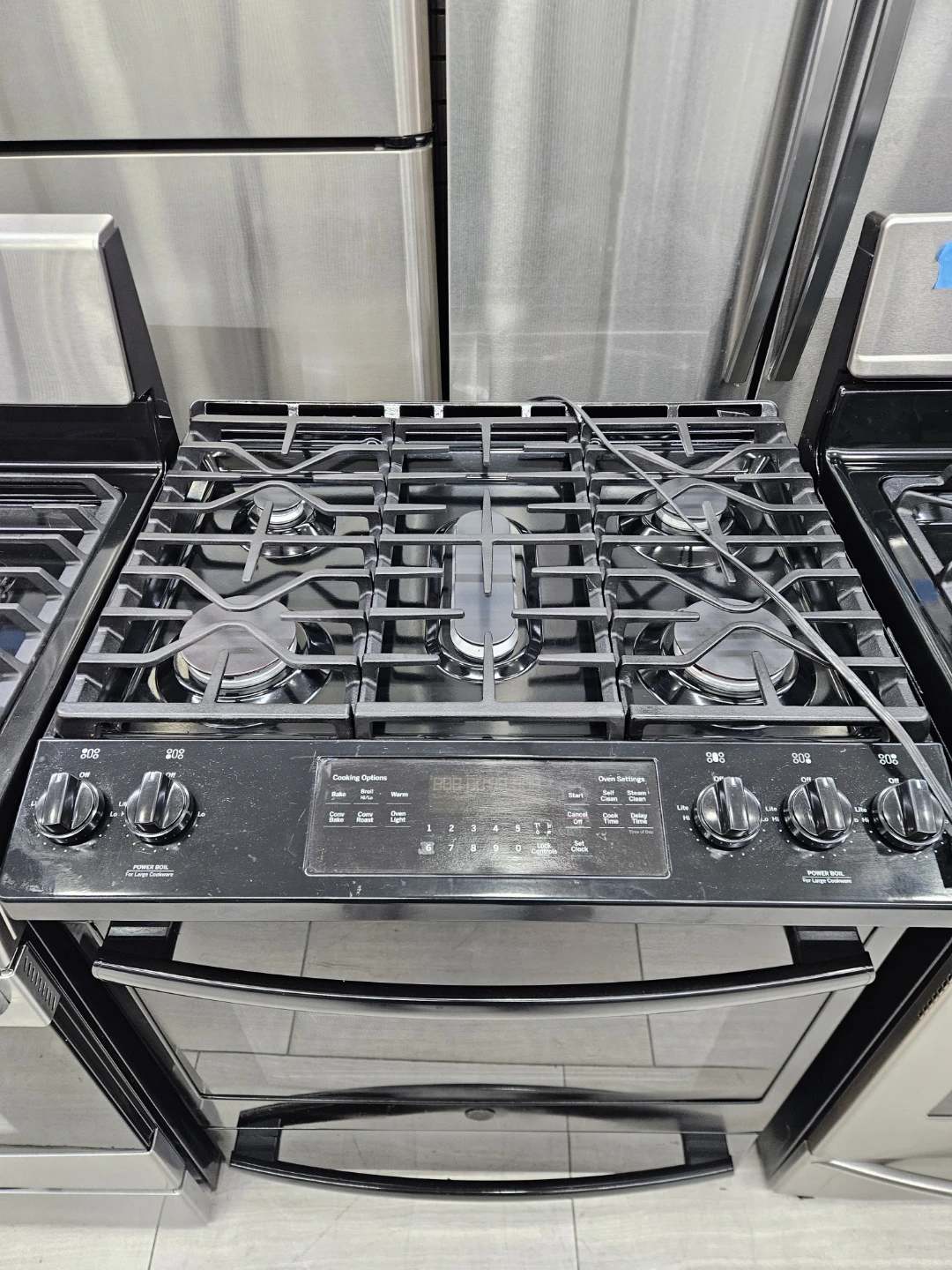 GE Gas Range with Oven - photo 2