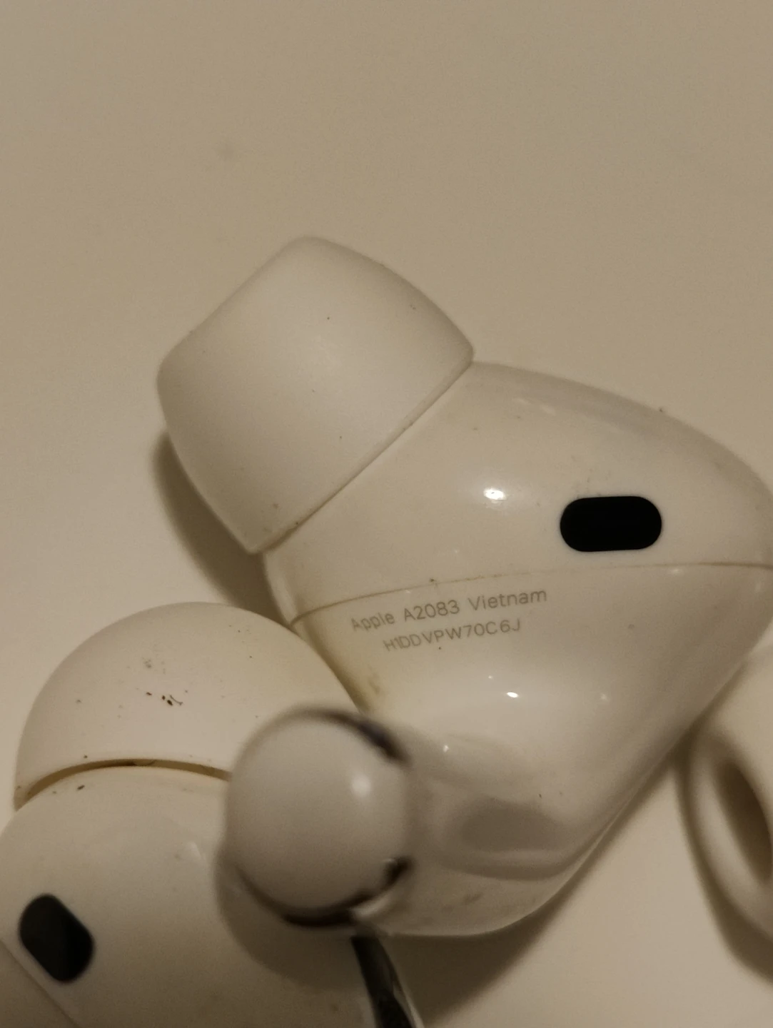 Apple AirPods Pro RIGHT SIDE (R) ONLY - photo 2