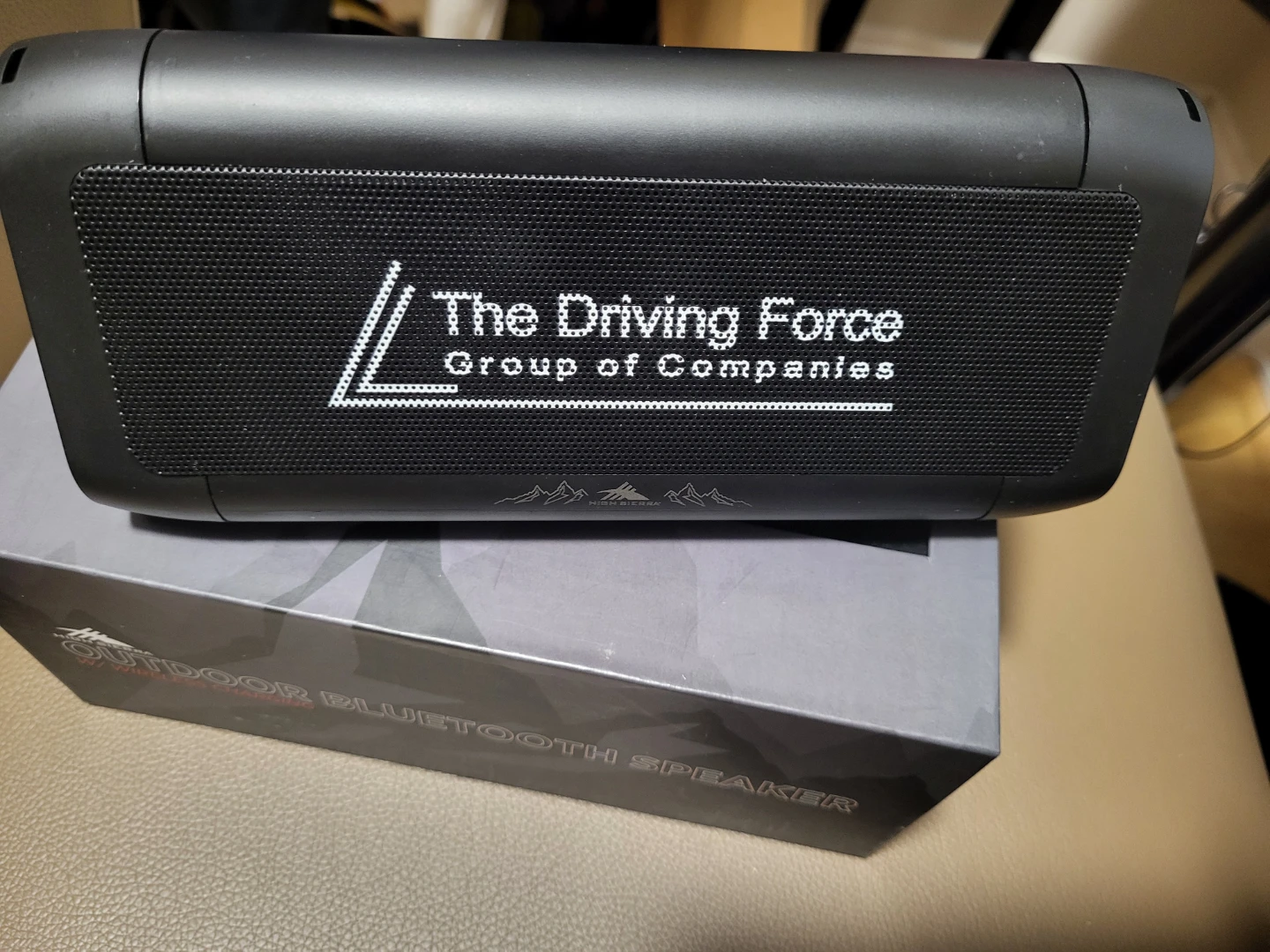 High Sierra Outdoor Bluetooth Speaker with Wireless Charging - photo 2