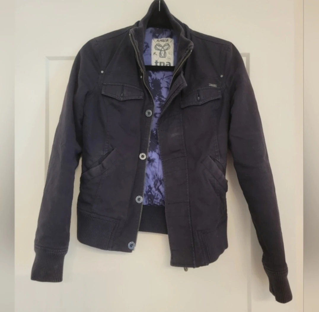 TNA Jacket size XS