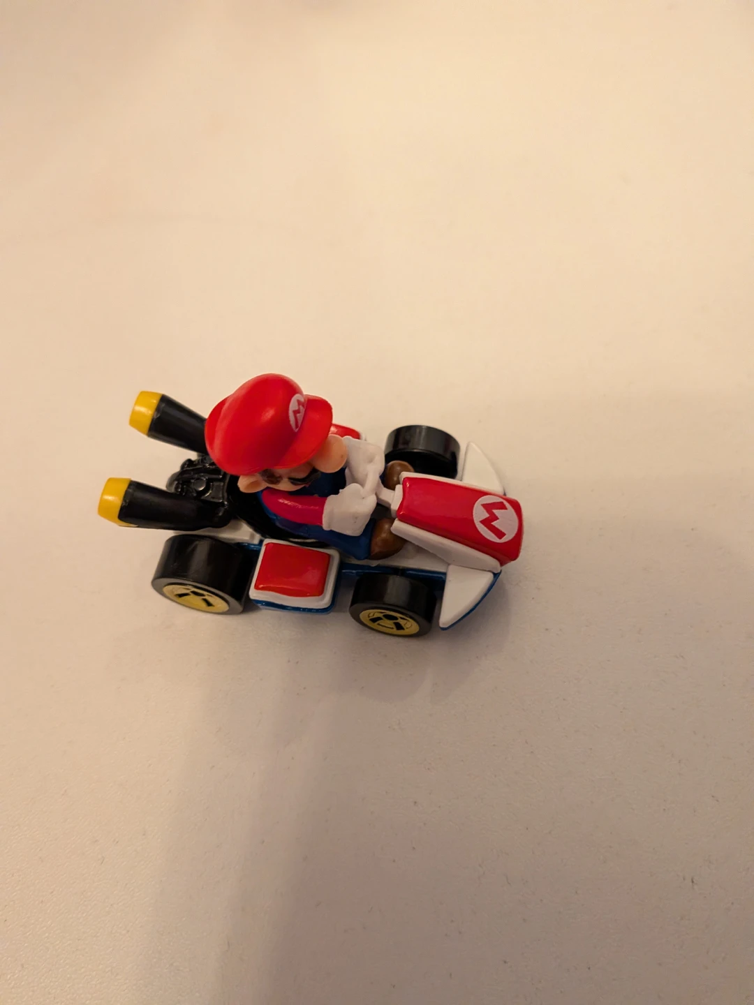 Hot Wheels Mario Kart Mario Die-Cast Vehicle - photo 5