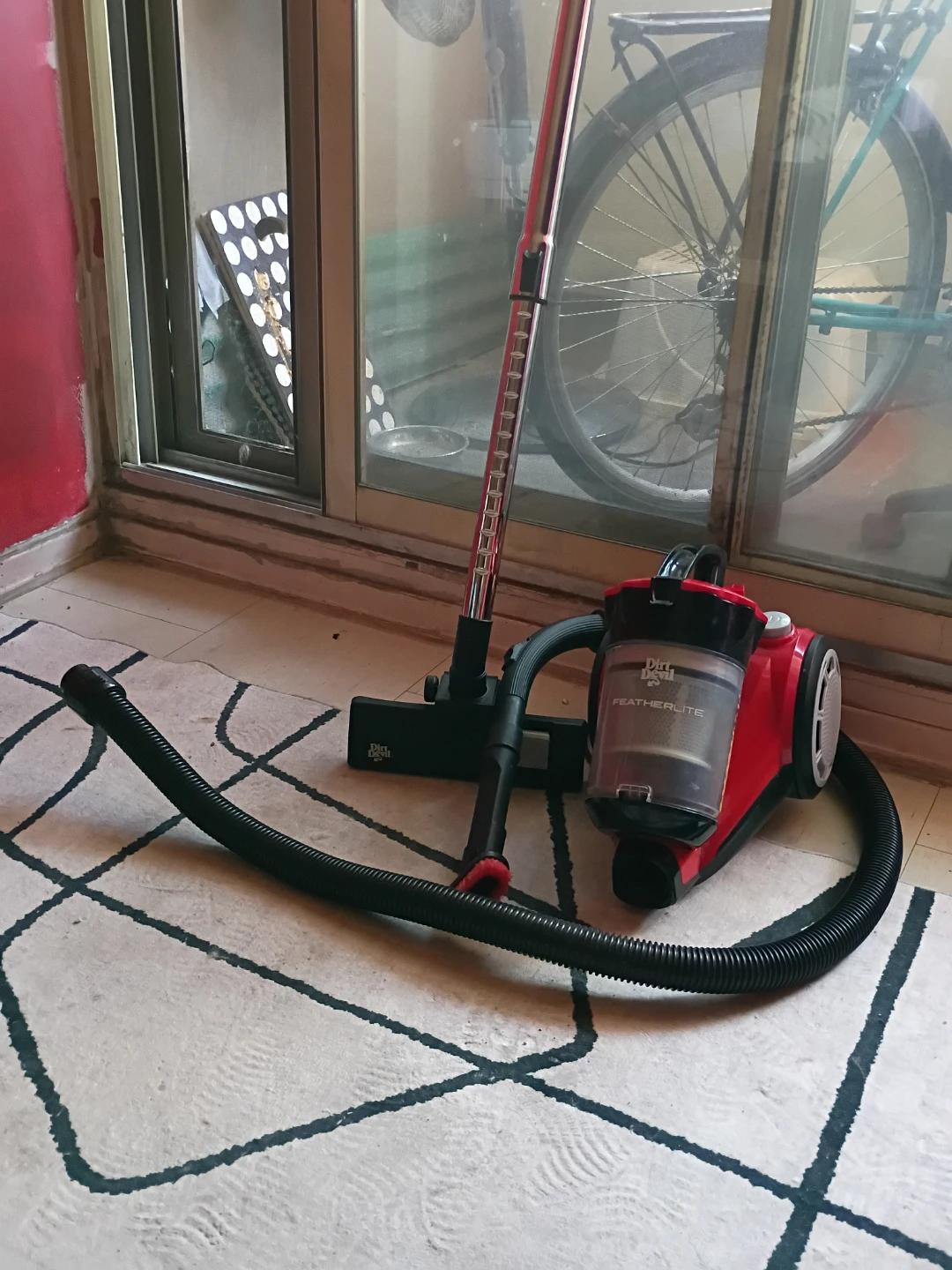 Dirt Devil Featherlite Vacuum Cleaner