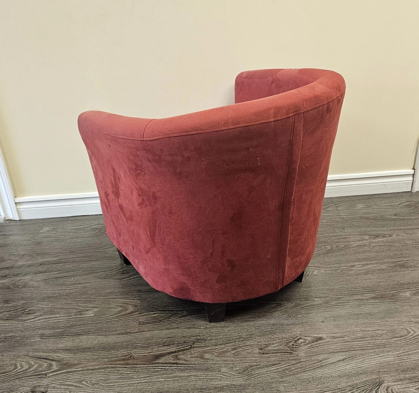 4 Red Barrel Chairs - photo 3