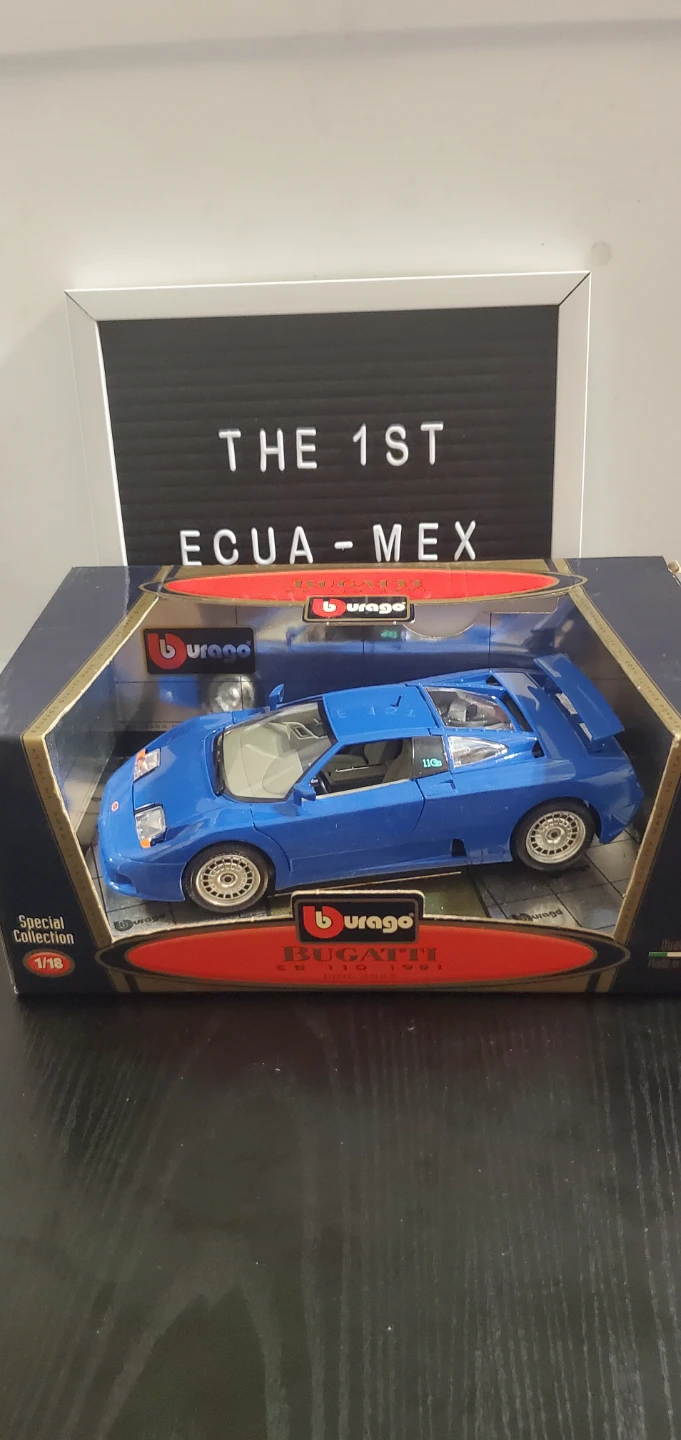 Bburago Bugatti EB 110 1/18 Diecast Model Car