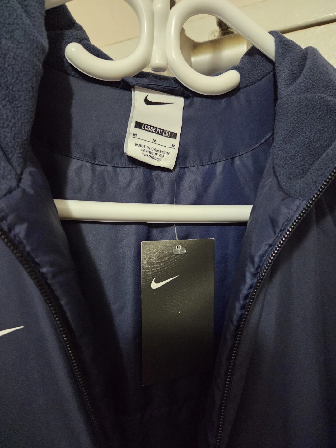 NEW Nike jacket loose fit - size medium - photo 2