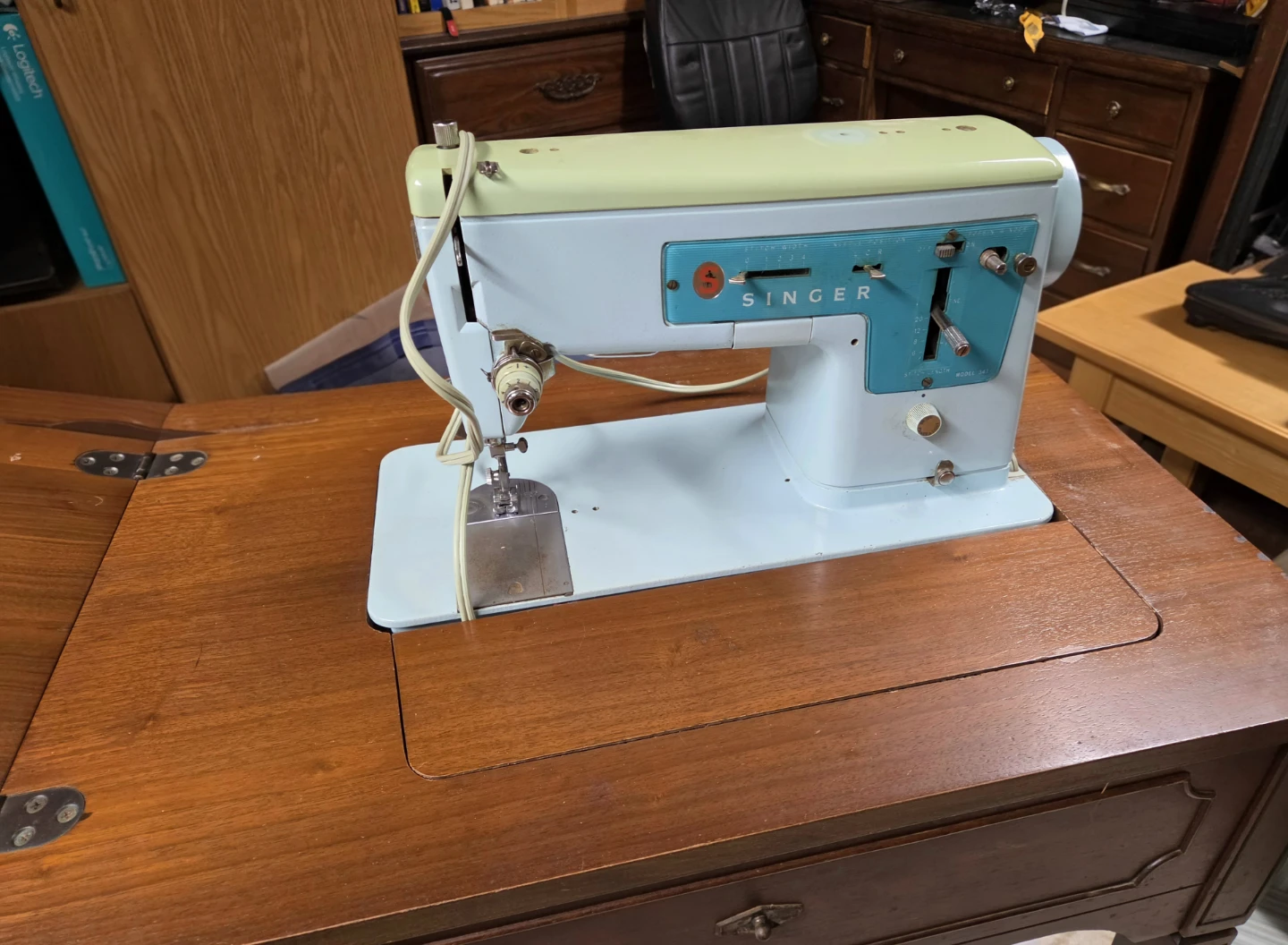 Singer sewing machine model 347