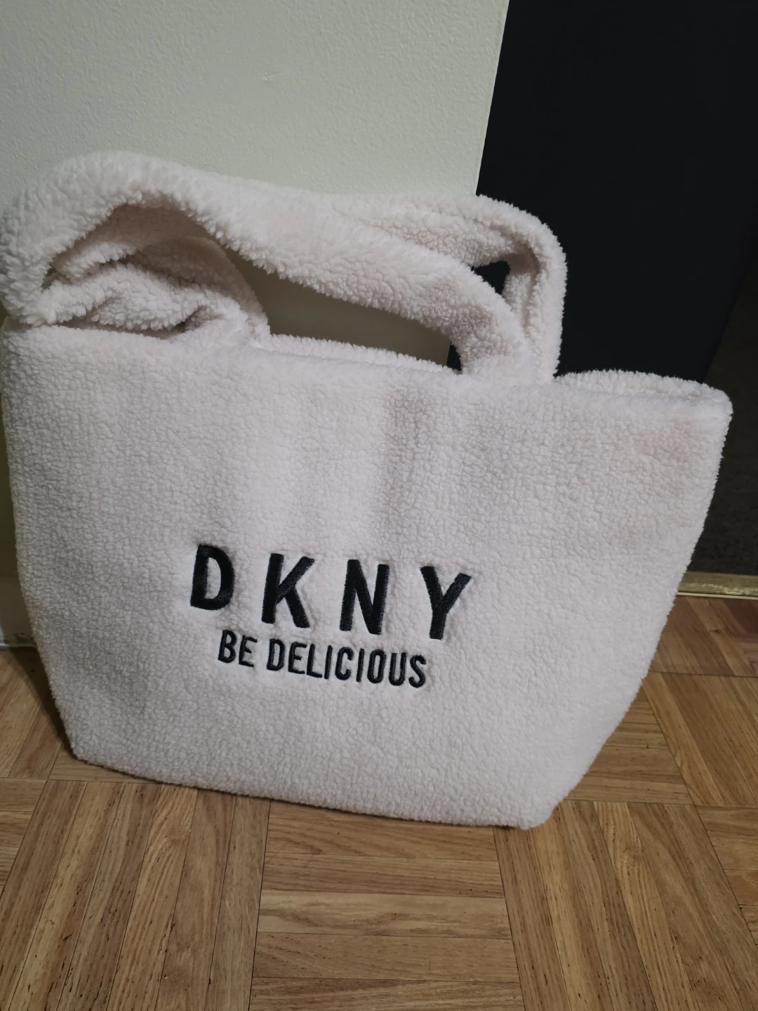 DKNY Be Delicious Sherpa Tote Bag - photo 4