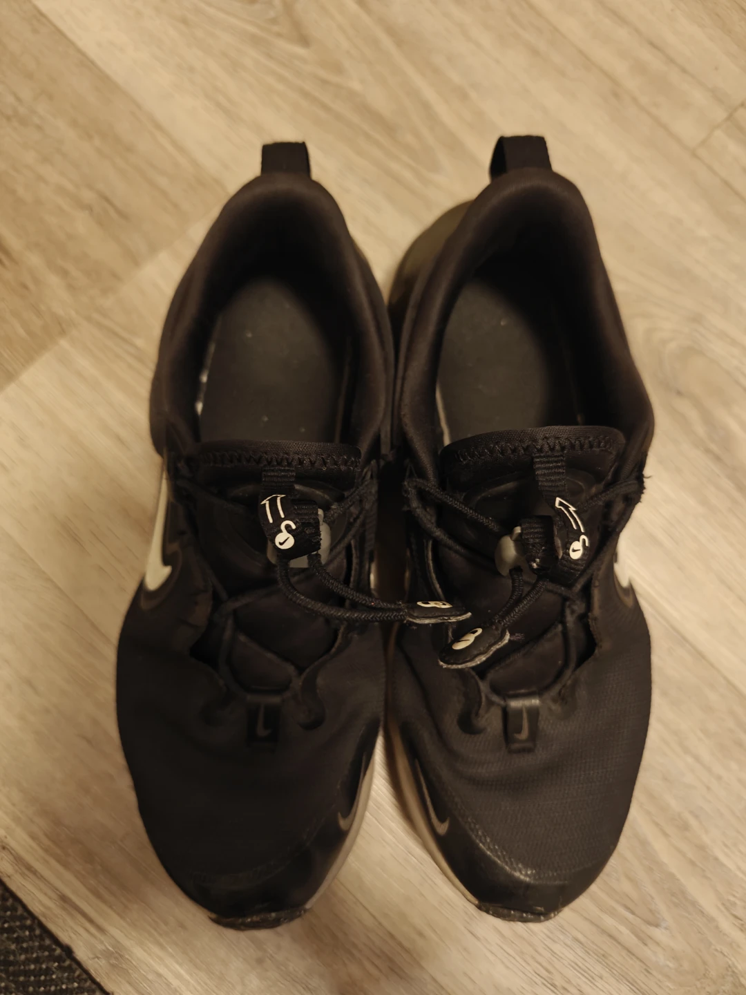 Nike Black Sneakers Size 7Y - photo 2